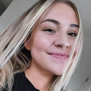 Meet your Posher, Mckenzie